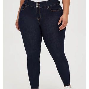 TORRID size 10 JEGGING - SUPER SOFT DARK WASH